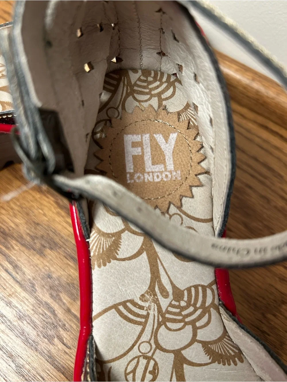 Fly London eye catching